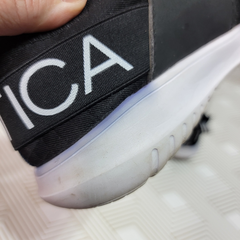 Nautica Kappil Women's Size 7.5 Black White Logo Slip on Comfort Sneakers Laces. - Picture 6 of 9